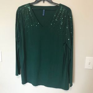 2x Long sleeve top